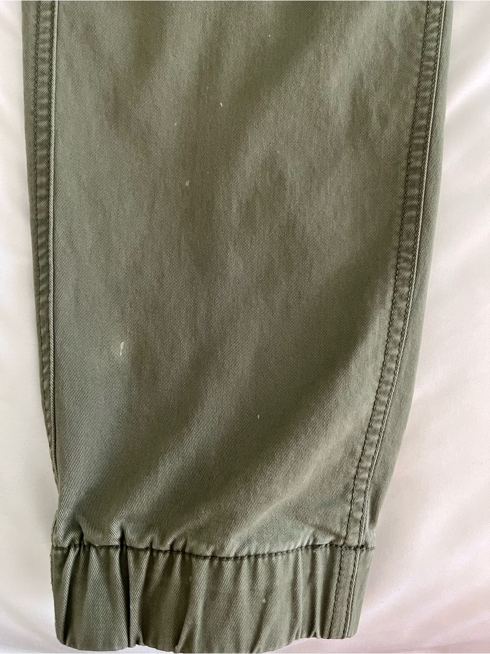 Old Navy Men's Olive Cargo Jogger Pants with Drawstring - Picture 10 of 11